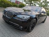 BMW 750i Hybrid Head-up Soft-Close Komfortsitze - BMW 750 aus 2011: 750i