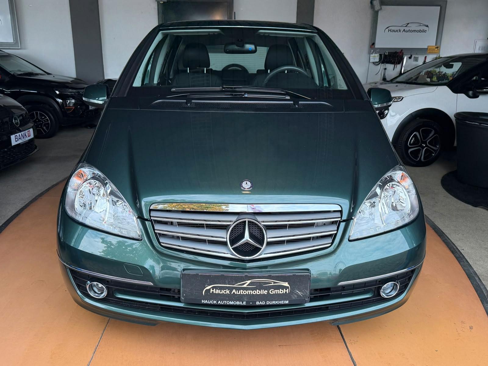 Mercedes-Benz A 180 Elegance Autom. / 30 Tkm/Sitzheizung / PDC