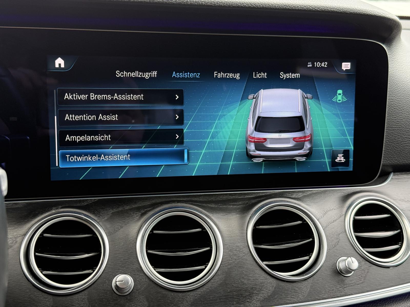 Mercedes-Benz E 200 d,T-M Avantgarde,T-Leder,R-Kam,Ambiente