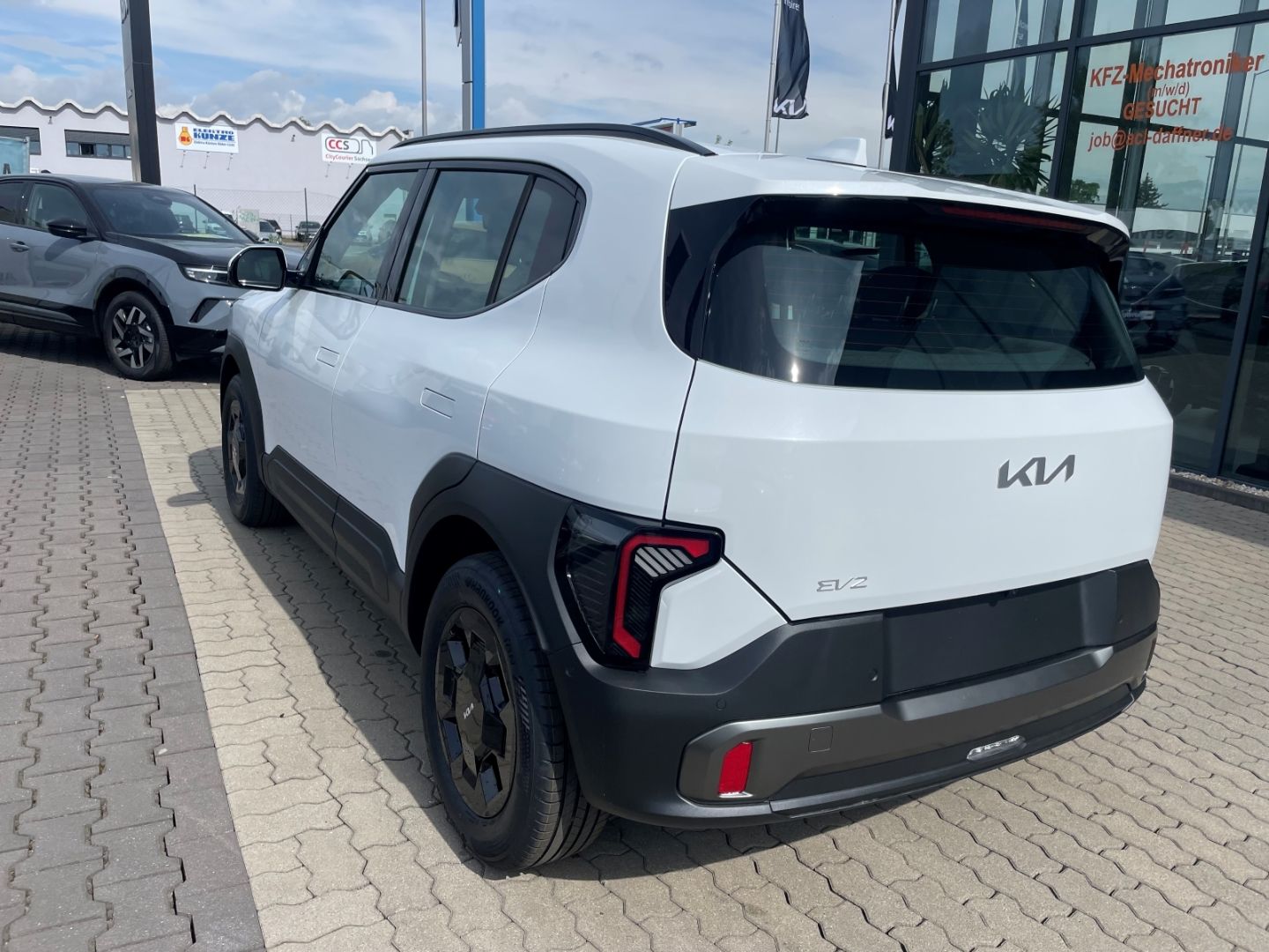 Fahrzeugabbildung Kia EV2 108 kW Earth 360 Kamera totWinkAss LED DAB
