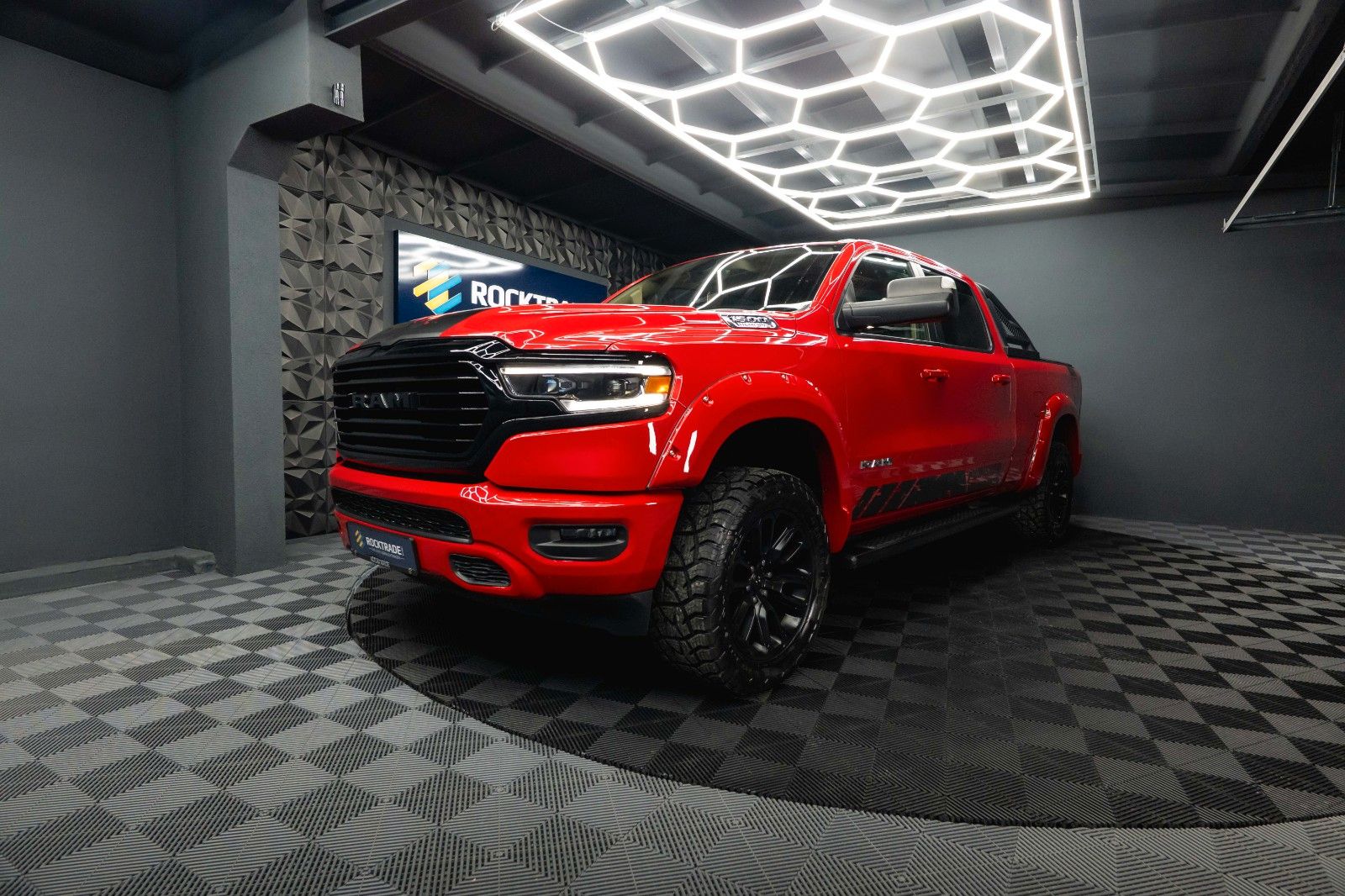Fahrzeugabbildung Dodge RAM 5.7 V8 HEMI 4x4 RED DEVIL LONGBED Offroad