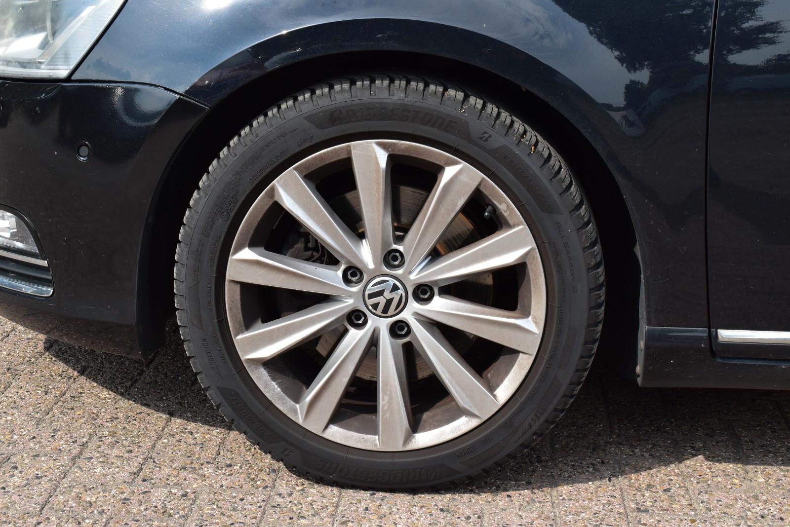 Volkswagen Passat 2011 — photo 33