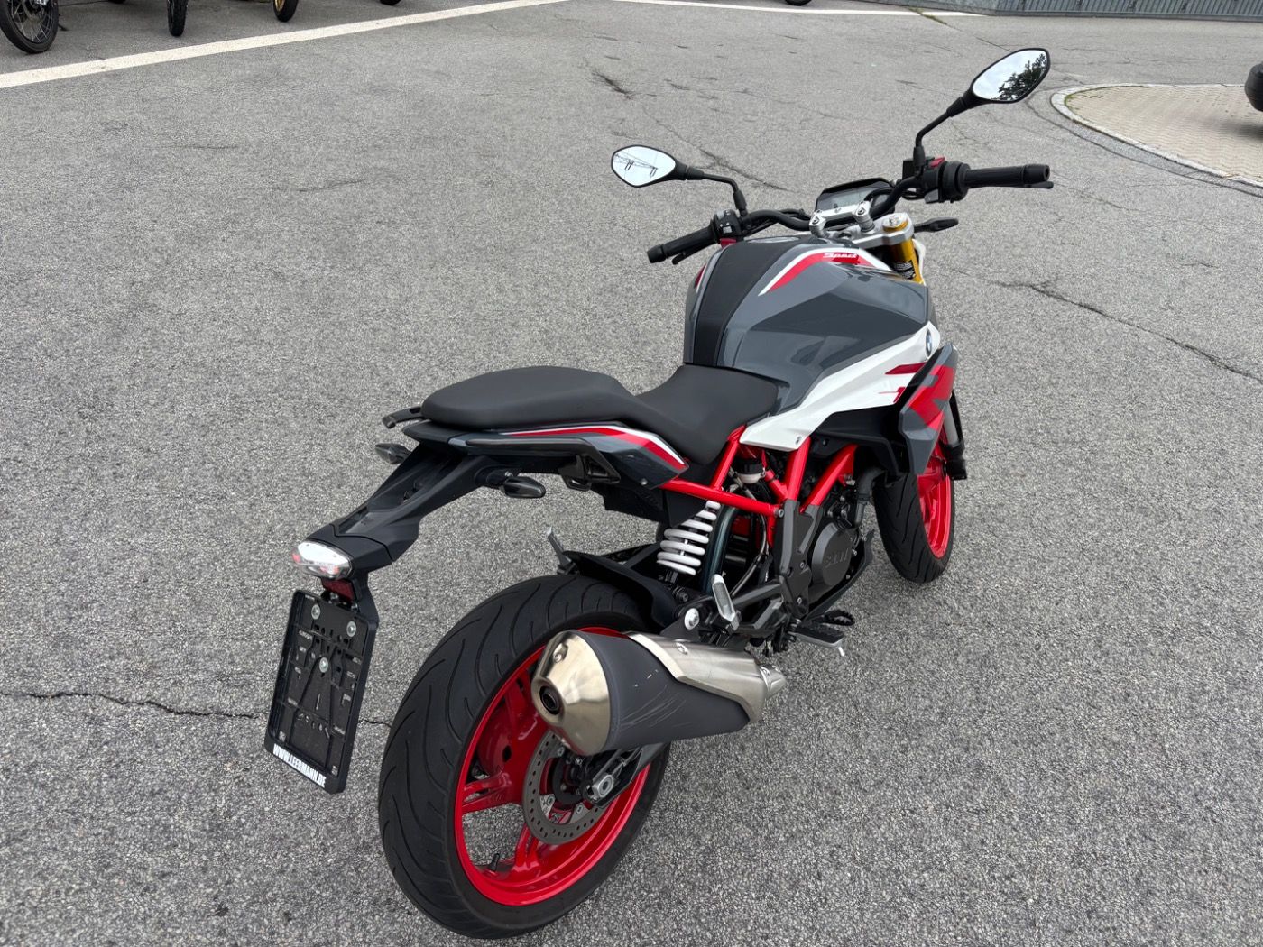 Fahrzeugabbildung BMW G 310 R Style Sport gepflegter Zustand