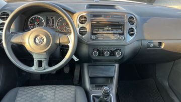 Volkswagen Tiguan - 8