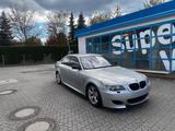 BMW E60 540i V8 AUT. M-Paket /VOLLAUSSTATTUNG - BMW 540 aus 2007