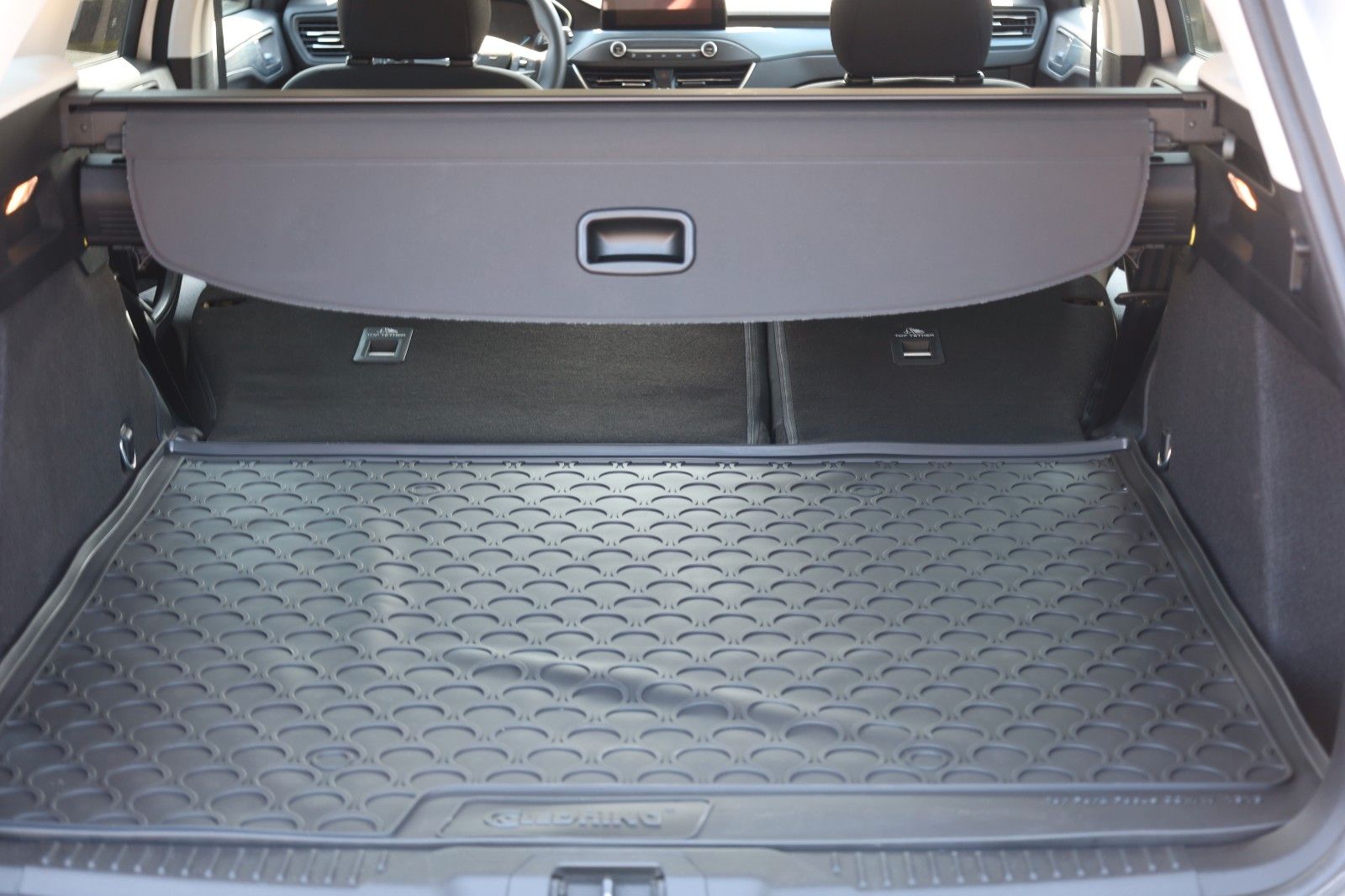 Fahrzeugabbildung Ford Focus Turnier 1,5 Turbo Active *LED *Tech-Paket