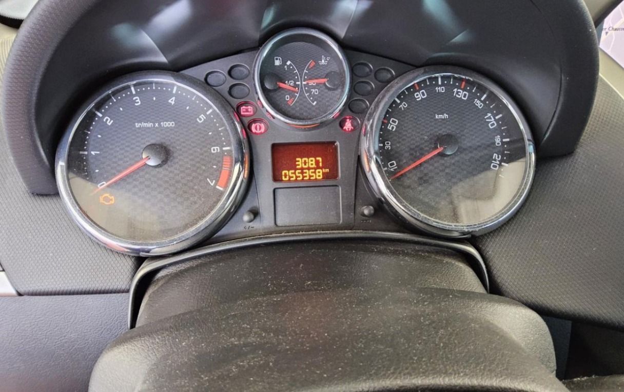 Fahrzeugabbildung Peugeot 207 CC 1.6 Roland Garros LEDER NAVIGATION 1.HAND