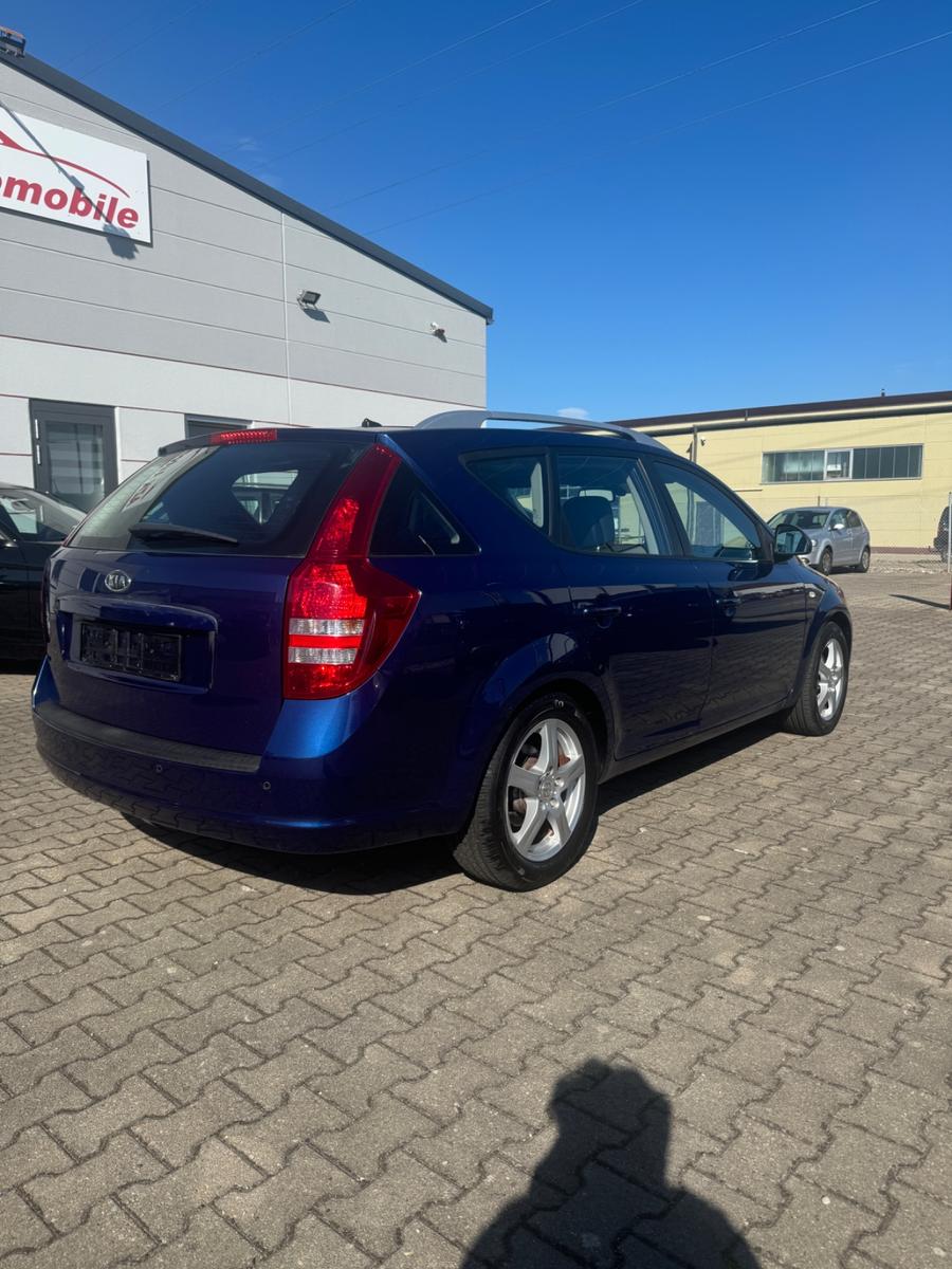 Kia cee'd*SHZ*PDC*Klima*Navi*Export*