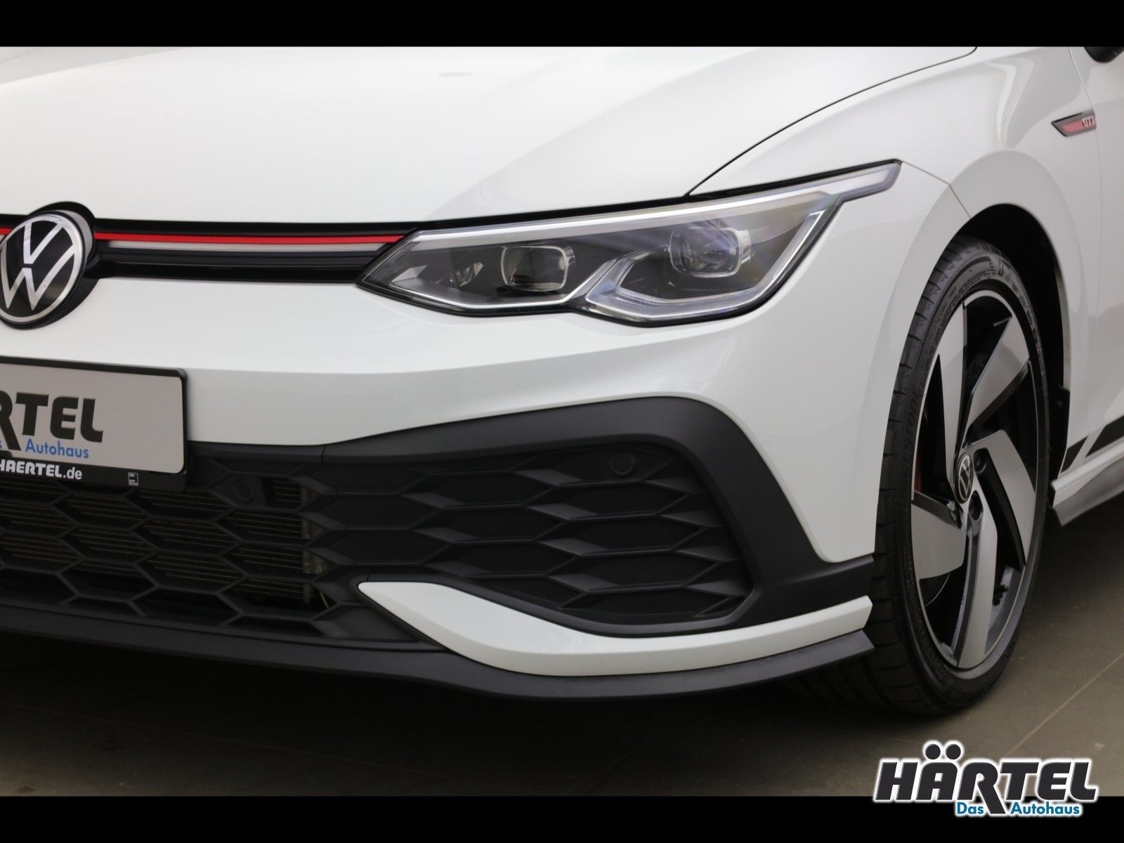Volkswagen GOLF 8 GTI CLUBSPORT 2.0 TSI DSG (ACC-RADAR) foto 4