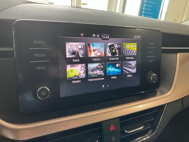 Fahrzeugabbildung SKODA Kamiq 1.0 TSI DSG Style LED KLIMA MFL SHZ TEMPOM