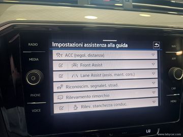 Volkswagen Passat - 12