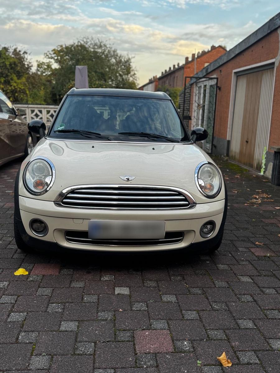 MINI Cooper Clubman