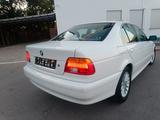 BMW E39 530i  - BMW 530 Limousine 530i e39 mit Benzin-Antrieb