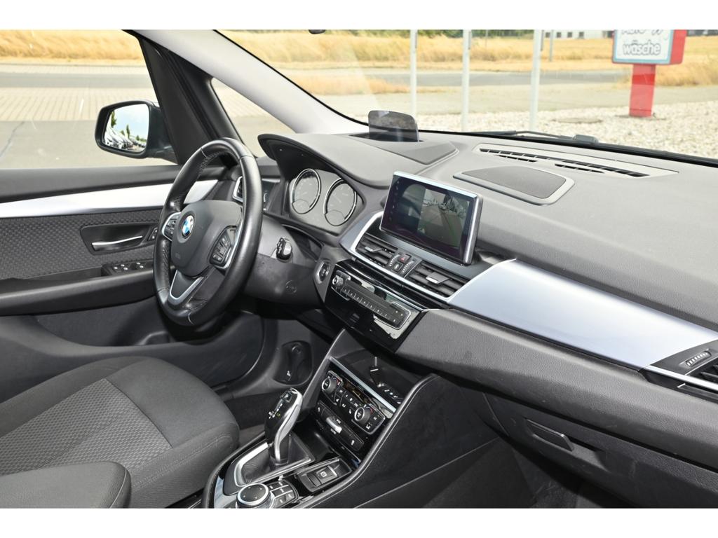 BMW 220