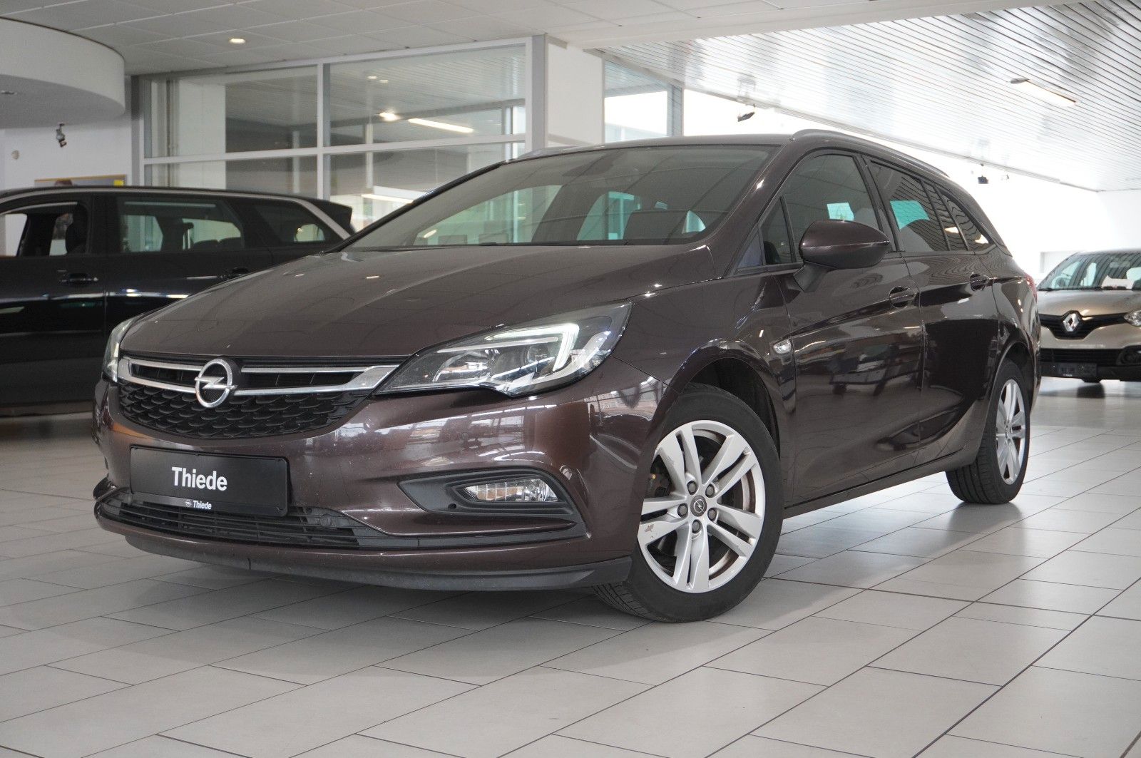 Fahrzeugabbildung Opel Astra K ST 1.4T ON NAVI/LED/KAMERA/SHZ/SPORT/PDC