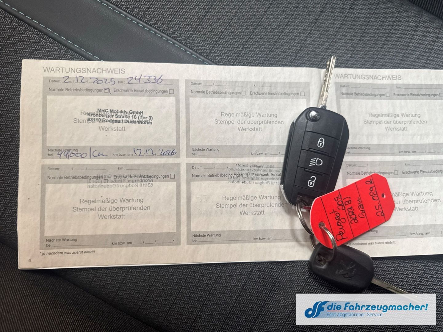 Fahrzeugabbildung Peugeot 208 Allure Navi Digitales Cockpit LED Apple CarP