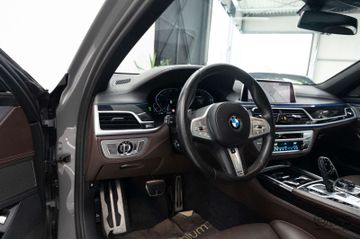 BMW 745 - 9