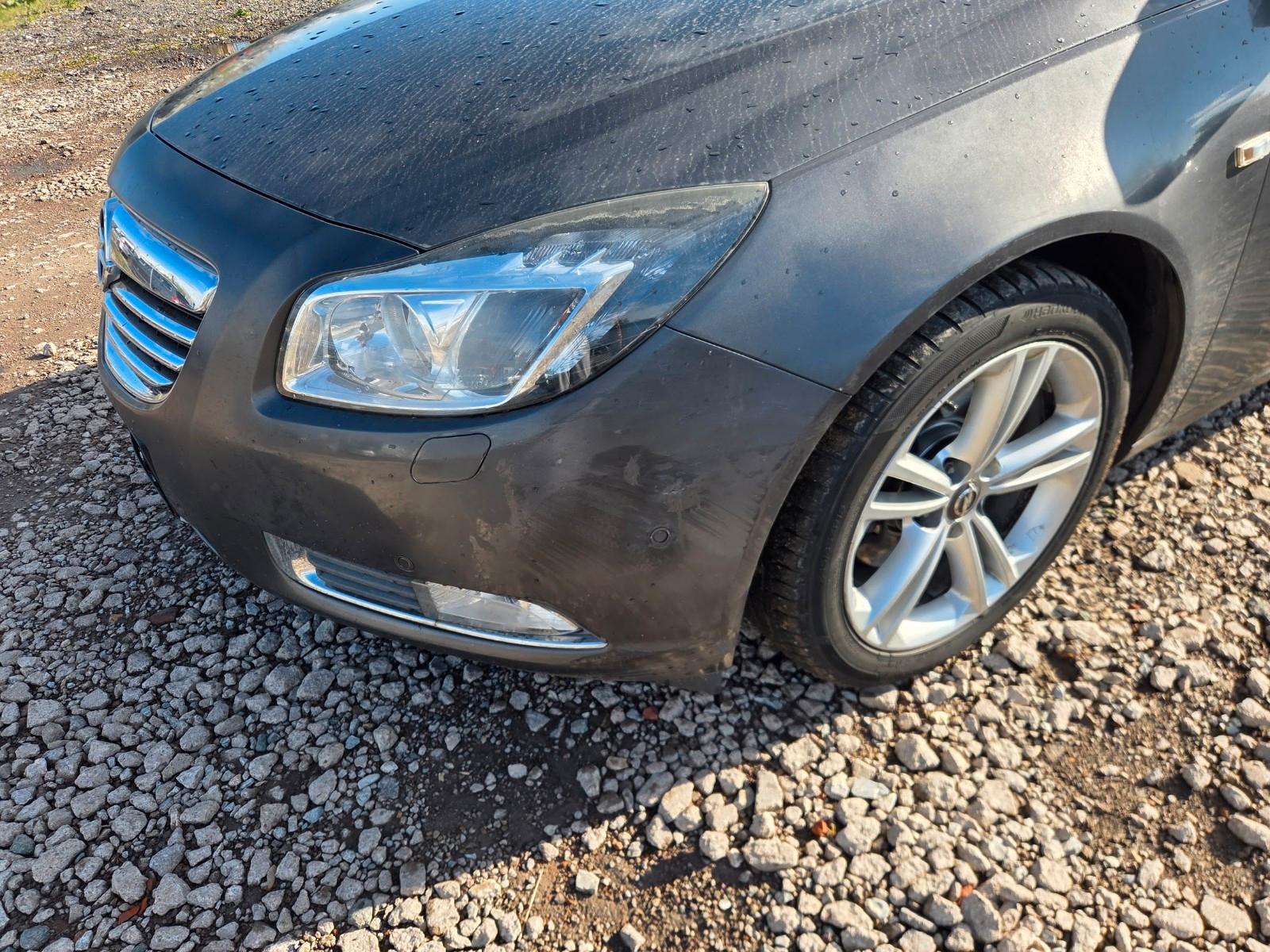 Opel Insignia A Sports Tourer Sport 4x4+AHK+TÜV NEU