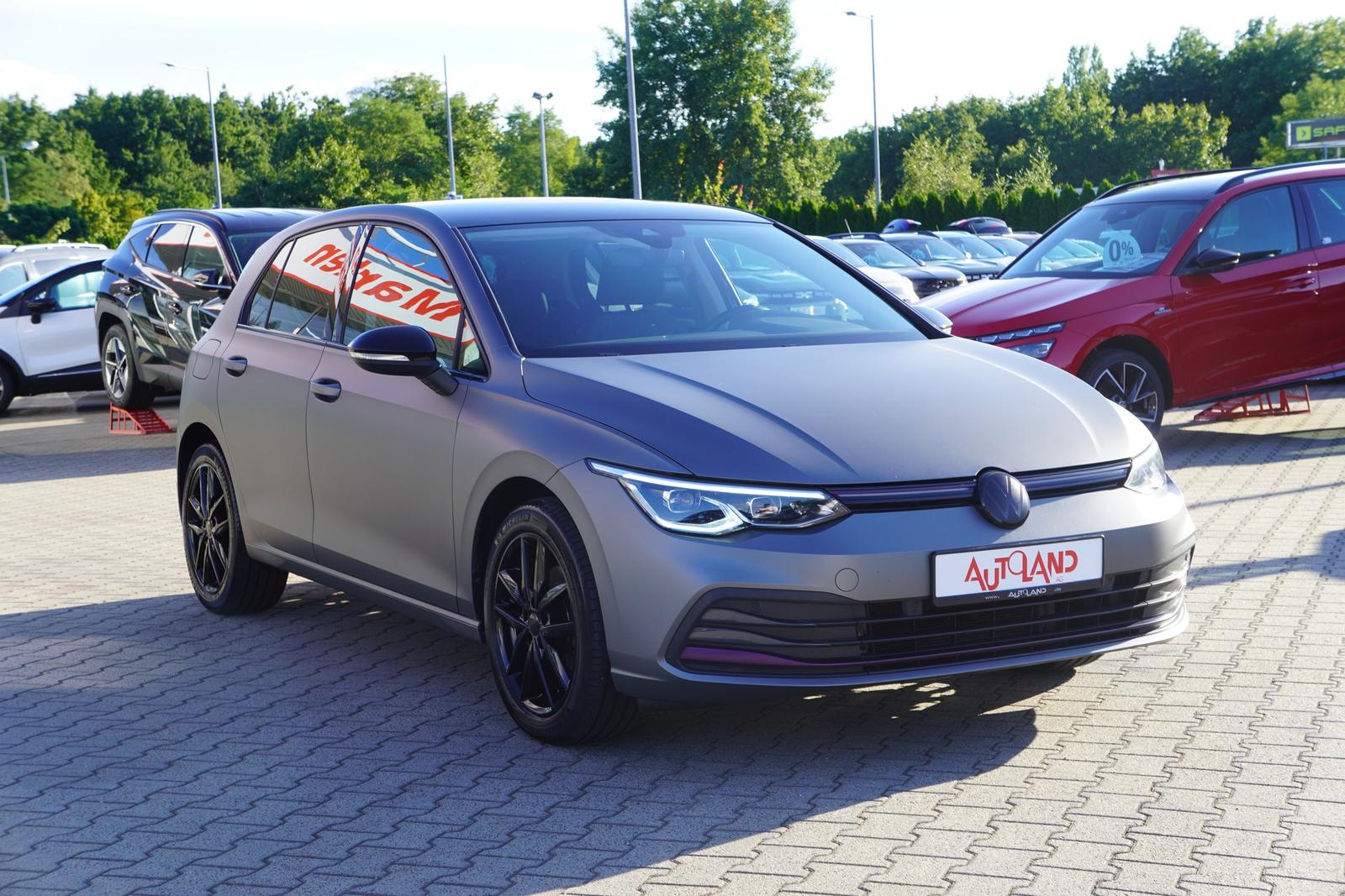 Volkswagen Golf VIII 1.5 16V TSI Life LED ACC App-Connect