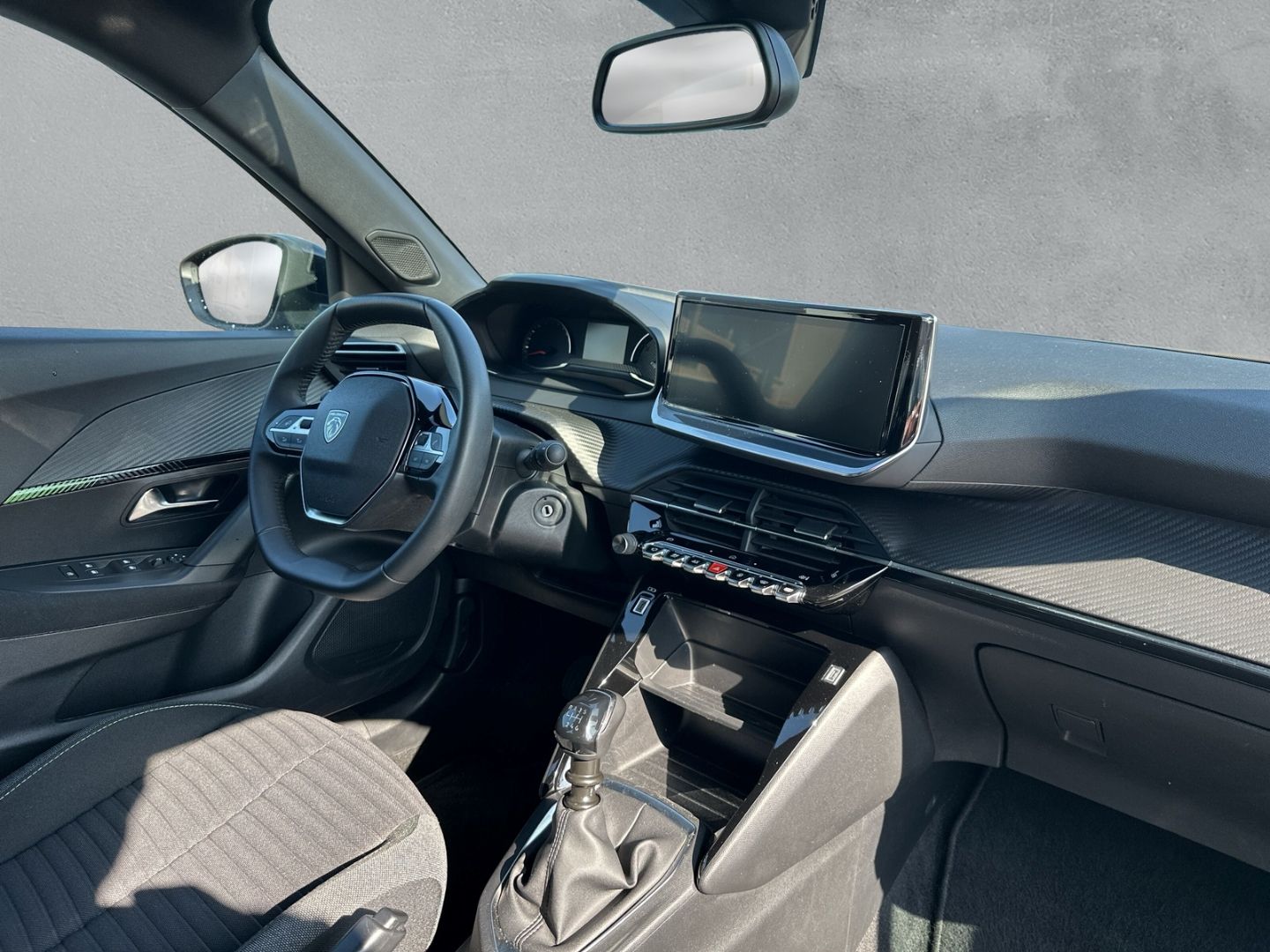 Fahrzeugabbildung Peugeot 2008 Active Navi LED Klimaautom SHZ Spurhalteass