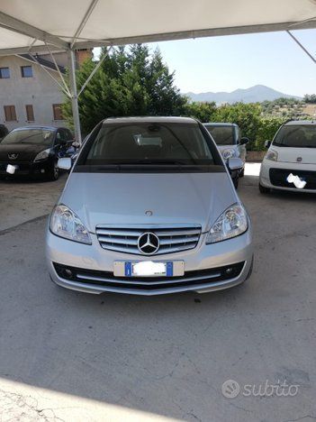 Mercedes-Benz Mercedes-benz A 160 blue efficiency