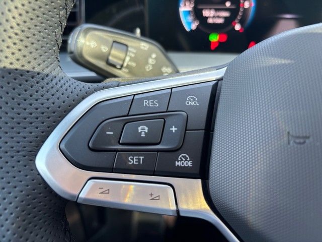 Fahrzeugabbildung Volkswagen Tayron 2.0TDI DSG 4M R-LINE AHK+PANO+STDHZG+20"+