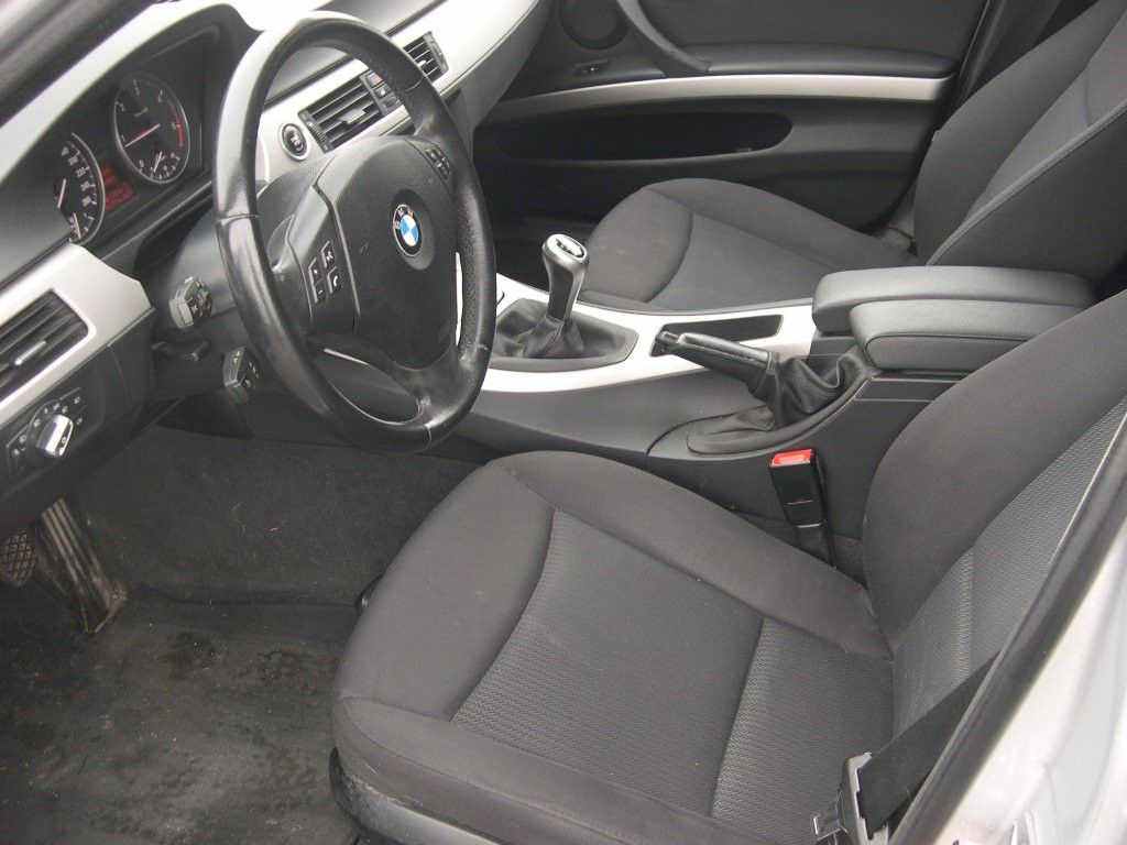 Fahrzeugabbildung BMW 318d touring+SHZ+PDC+ALU+