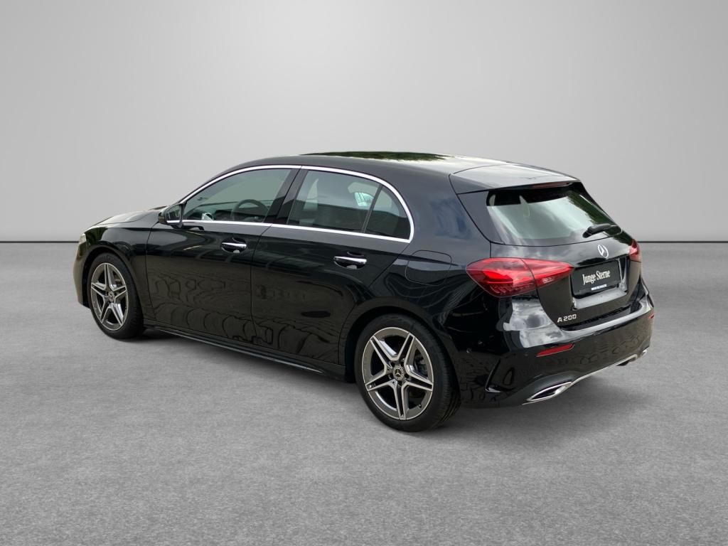 Fahrzeugabbildung Mercedes-Benz A 200 AMG*LED*AHK