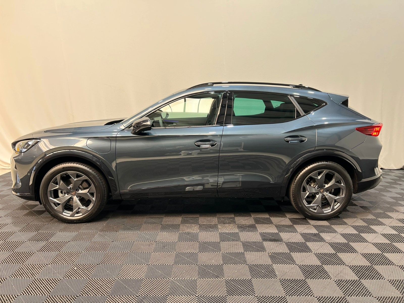 Fahrzeugabbildung CUPRA Formentor 1.5 e-HYBRID / EdgePaket / AHK