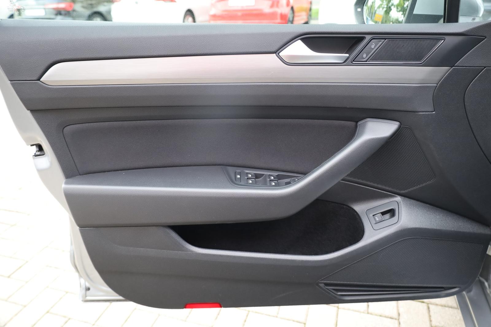 Volkswagen Passat 1.5 TSI Comfortline LED ACC Navi, миниатюра 29
