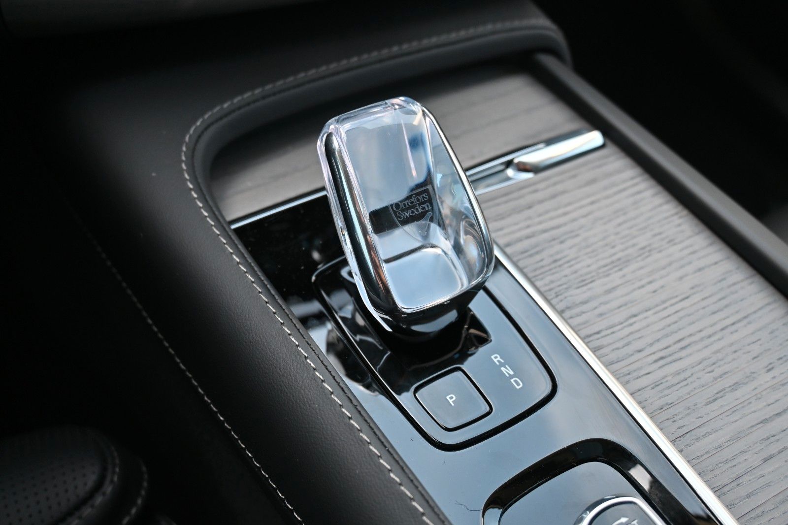 Fahrzeugabbildung Volvo XC90 T8 Recharge AWD Ultra Dark*LUFT*B&W*Massage