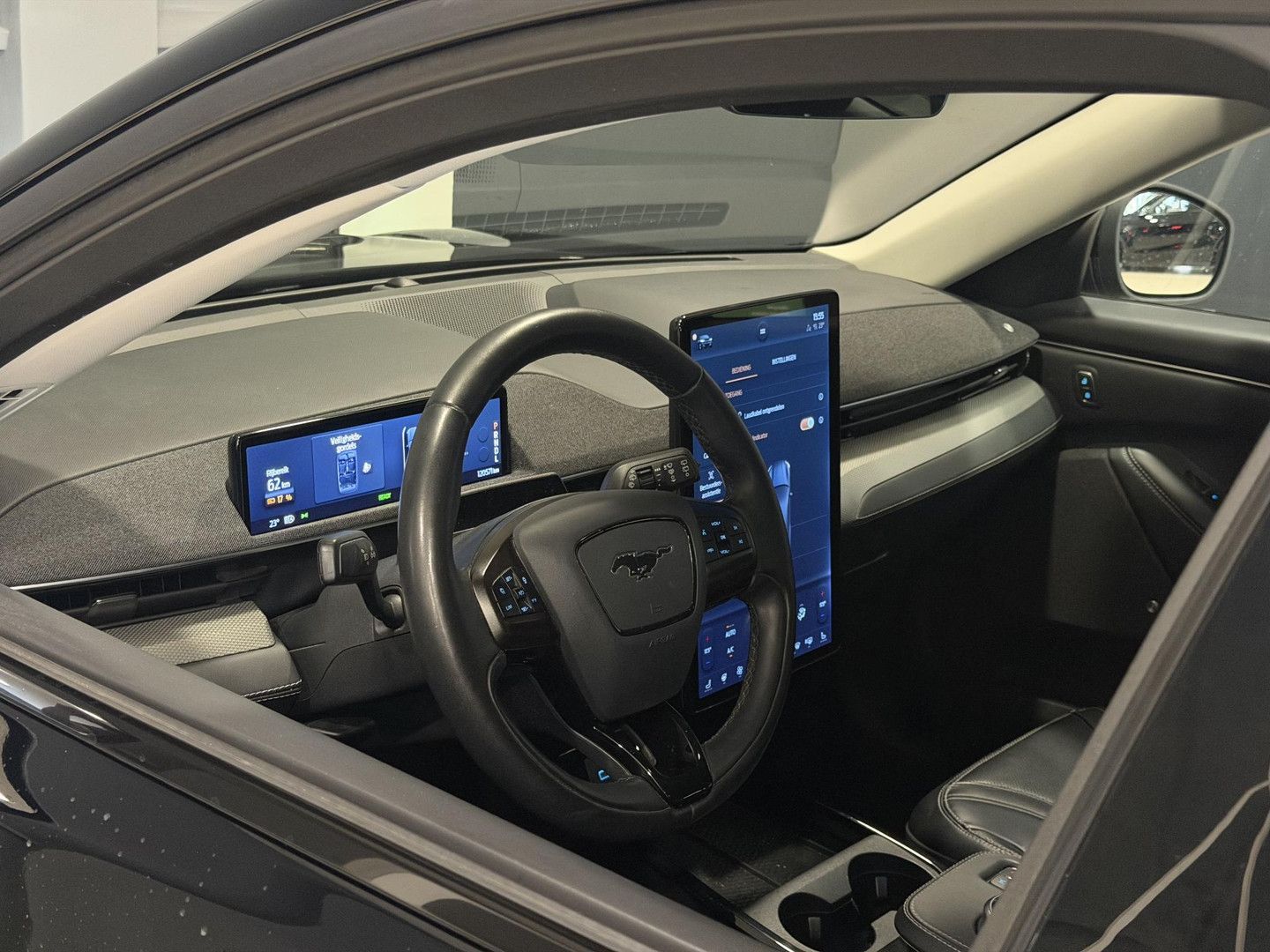 Ford Mustang Mach-E RWD 75 kWh | Panorama dak | SOH 9 imagem 3