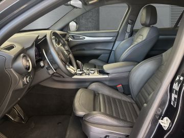 Alfa-Romeo Stelvio - 8