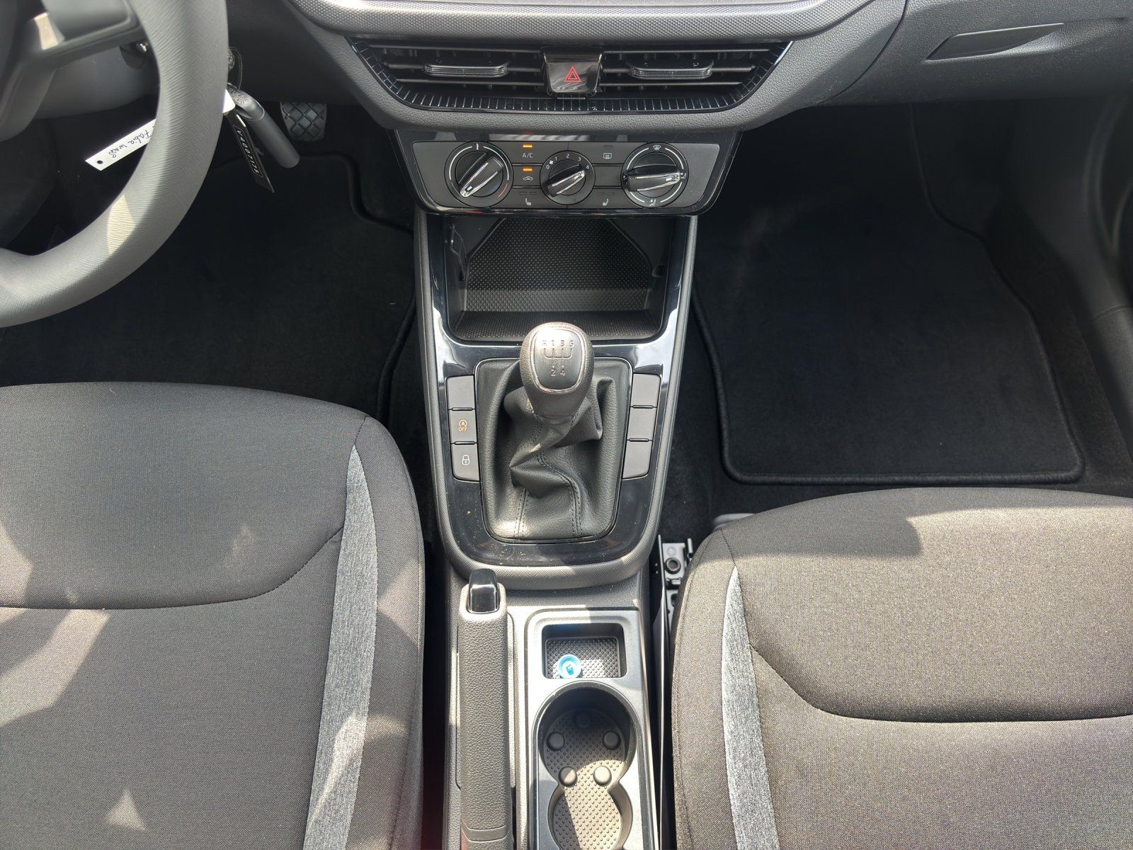 Fahrzeugabbildung SKODA Fabia Essence 1,0 TSI 70 kW