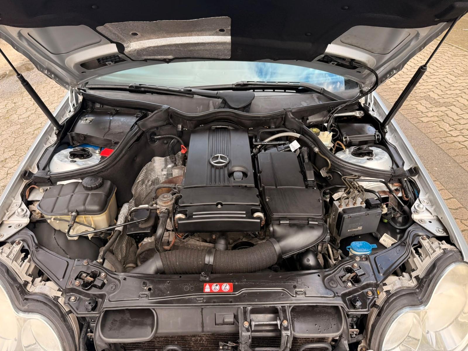 Mercedes-Benz C200 2006 — photo 28