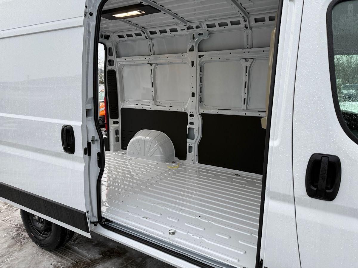Fahrzeugabbildung Fiat Ducato 35 Kastenwagen L2H2 140 MT6