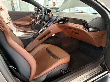 صورة 8 لـ 2021 Ferrari ROMA