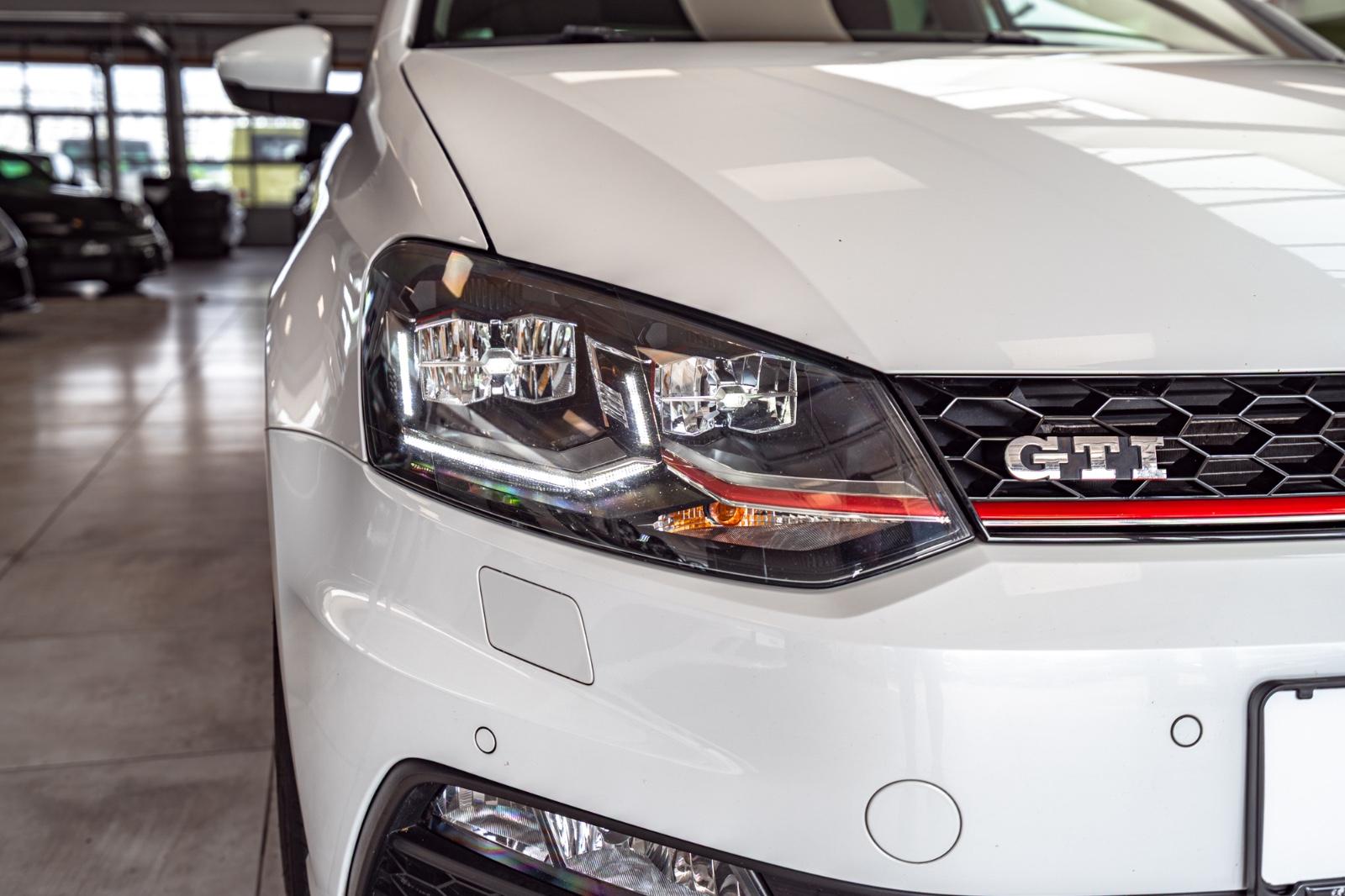 Volkswagen Polo GTI 1.8 TSI 192ch - 1 ère main - Toit ouvrant panoramique - Châssis sport select - Carnet entretien