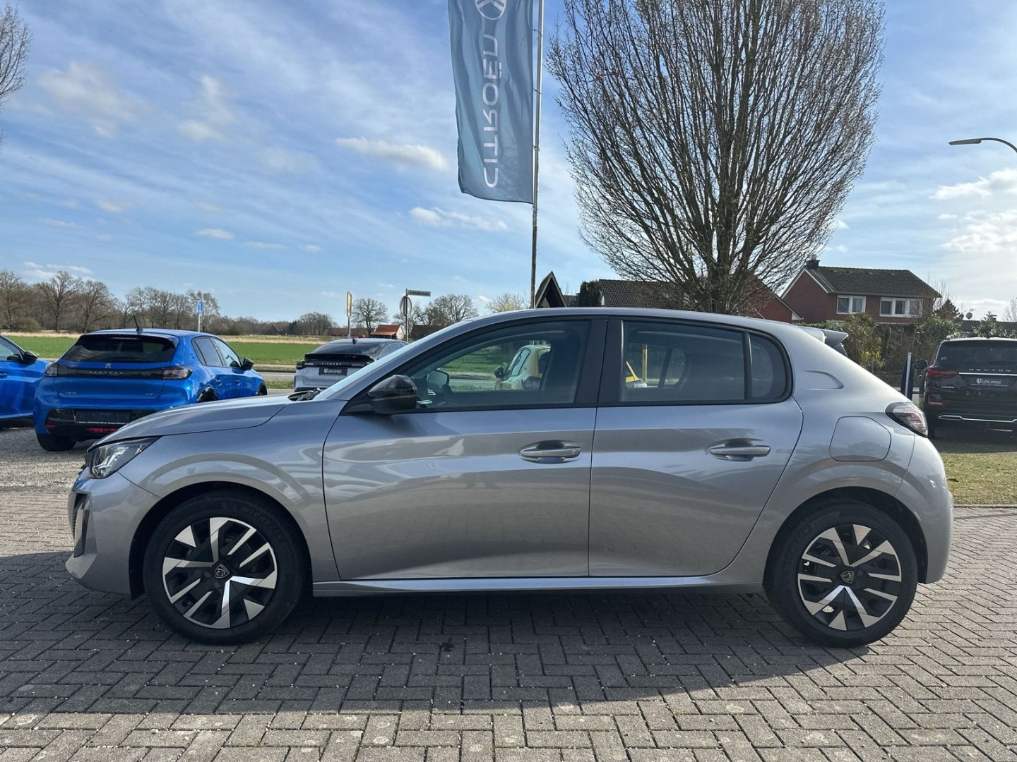 Peugeot 208 - Bild 2