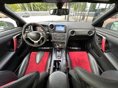 NISSAN GT-R - Ansicht 13