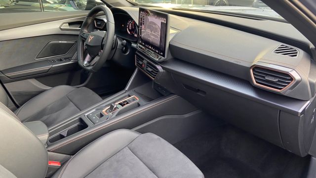 Fahrzeugabbildung Cupra Formentor 2.0 TSI VZ 333 PS , 4Drive , PANO, LED