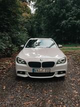 BMW 525d xDrive A Luxury Line Luxury Line - BMW 525 Gebrauchtwagen in Stuttgart