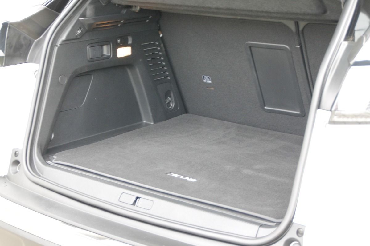 Fahrzeugabbildung Peugeot 3008 Hybrid 225 Allure Pack