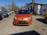 Renault Twingo Dynamique - Renault Twingo: Orange