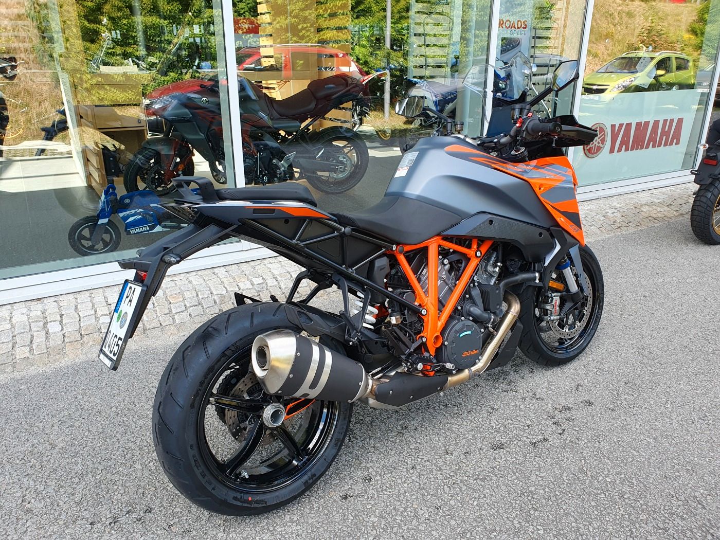 Fahrzeugabbildung KTM 1290 Super Duke GT 2023 Techpack