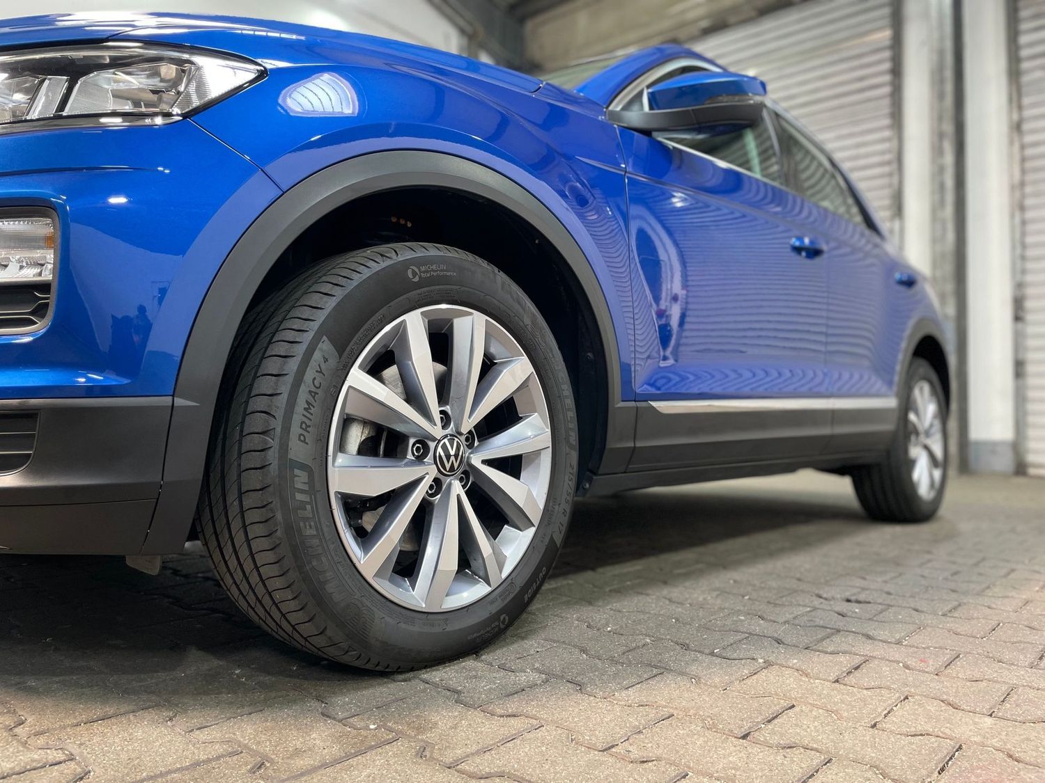 Fahrzeugabbildung Volkswagen T-Roc Style 4Motion #Kamera#CarPlay#Spur
