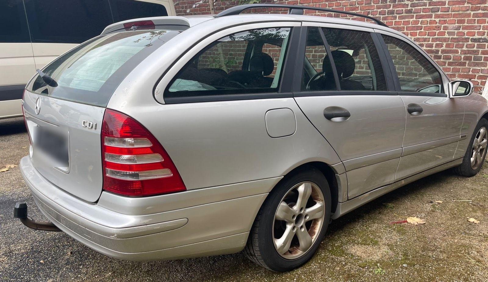 Mercedes-Benz C220 2004 — photo 5