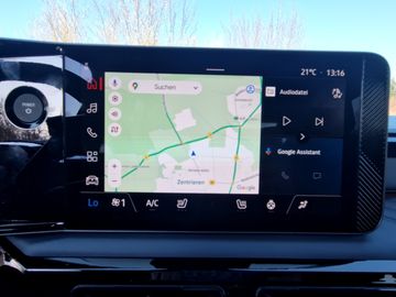 Nissan Micra EVOLVE 52 kWh (150 PS)