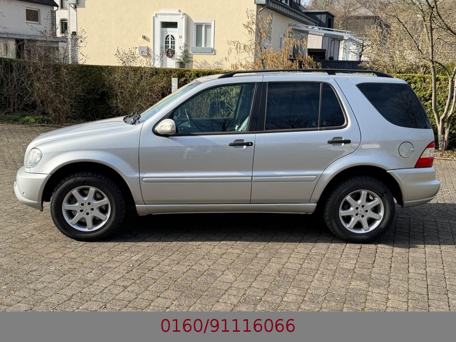 Mercedes-Benz ML270 2004 — interior
