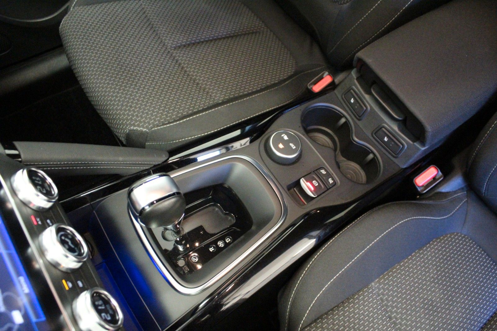 Fahrzeugabbildung Renault Kadjar TCe 140 EDC R-Link*Sitzhzg*AHK